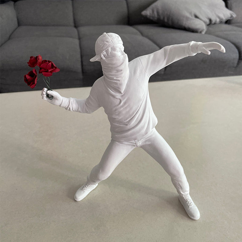 Banksy Flower Rioter Skulptur Ornament für Medienwand-Display