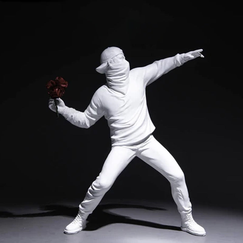 Banksy Flower Rioter Skulptur Ornament für Medienwand-Display