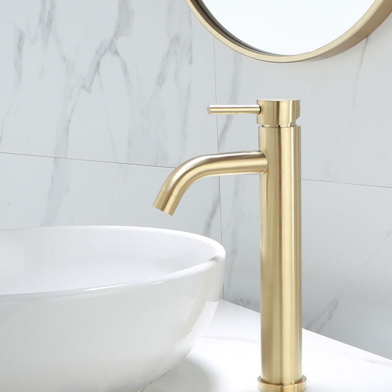 Sandsberg | Deck Mounted Roman Tub Faucet Low Arc Tub Faucet Set in Gold