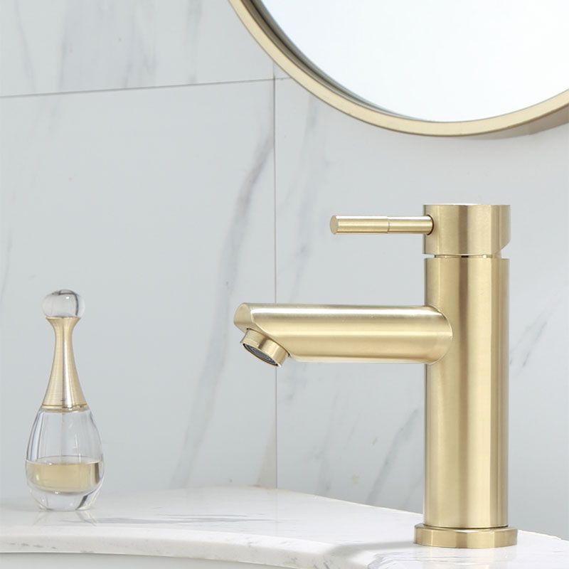 Sandsberg | Deck Mounted Roman Tub Faucet Low Arc Tub Faucet Set in Gold