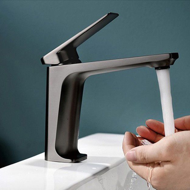 Sandsberg | Glam Copper Vessel Faucet Lever Handles Niedriger Bogen Vessel Faucet für Badezimmer
