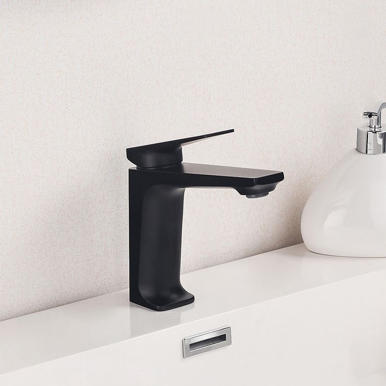 Sandsberg | Glam Copper Vessel Faucet Lever Handles Niedriger Bogen Vessel Faucet für Badezimmer