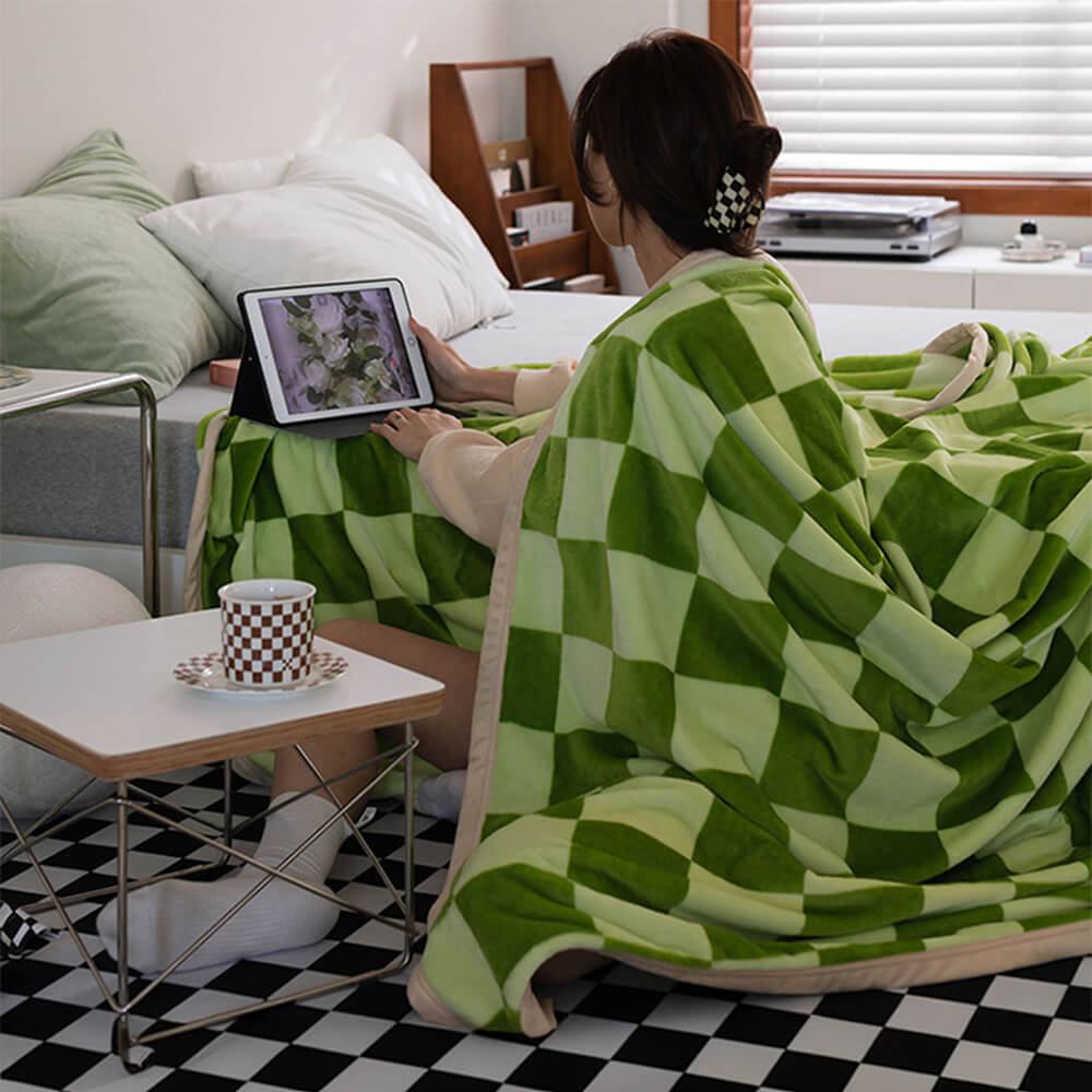 Kontrastierendes Schachbrett-Multipurpose-Flanell-Decke