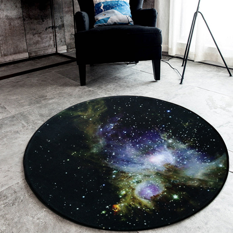 Schwarzer Galaxiemuster-Teppich Polyester Neuheitsteppich Waschbar Rutschfest Haustierfreundlicher Teppich für das Schlafzimmer