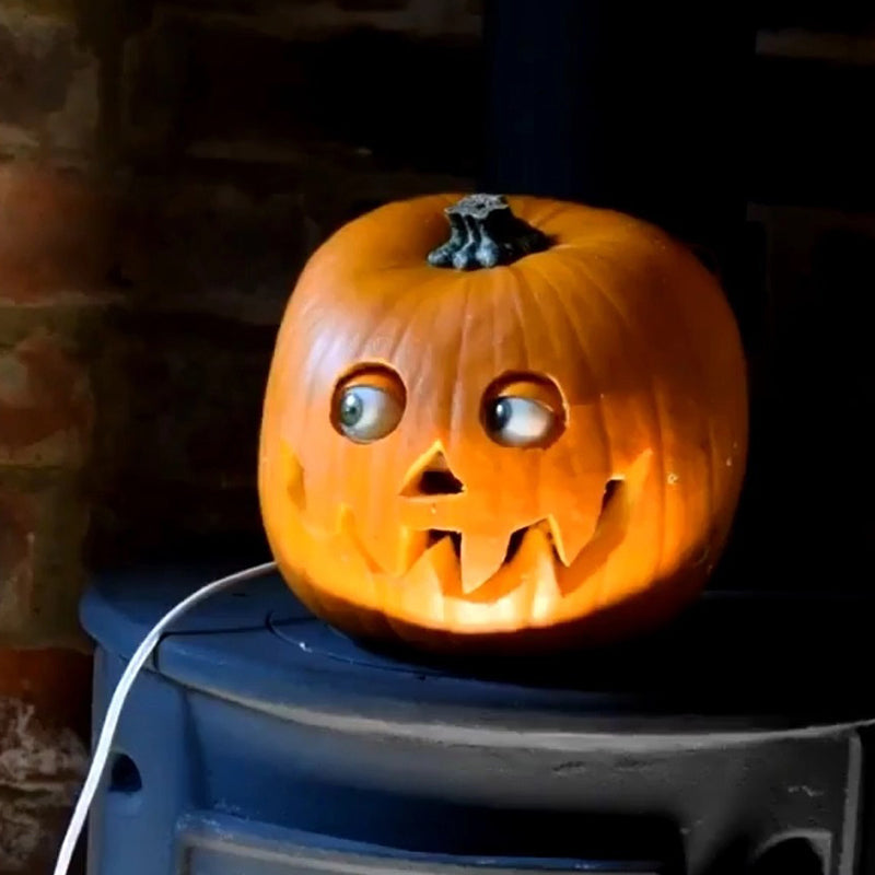 Halloween gruselig vieläugiger Kürbis