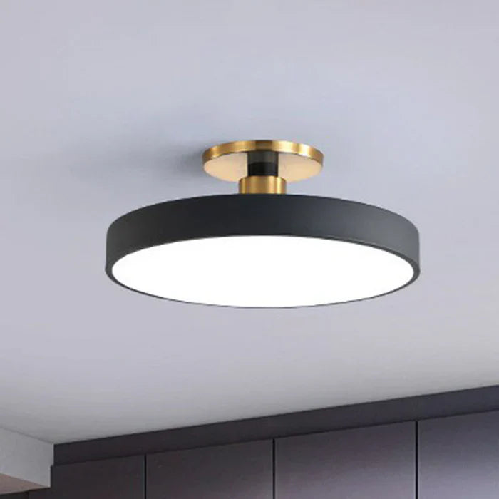 Deckenlampe im nordischen Stil - NordicaGlow