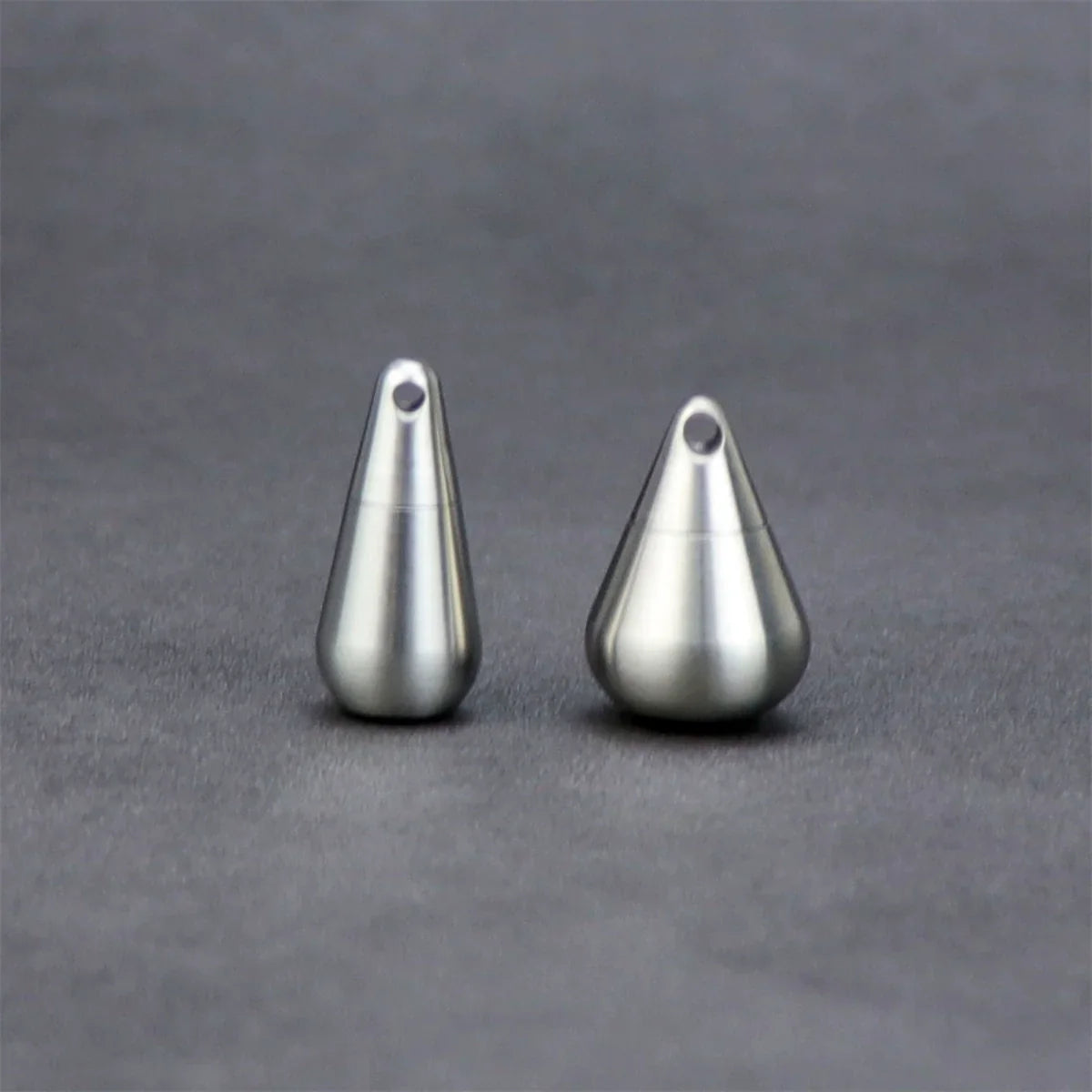 Sandsberg | Titan Tropfen Mini Pillendose - Wasserdichtes Reiseetui