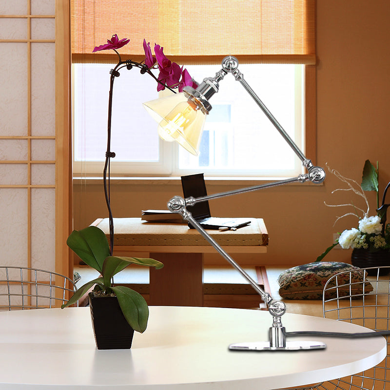 Industrieller Stil konische Tischlampe Amber/Klares Glas und Metall 1 Licht Schlafzimmer Tischlampe mit verstellbarem Arm in Schwarz/Messing