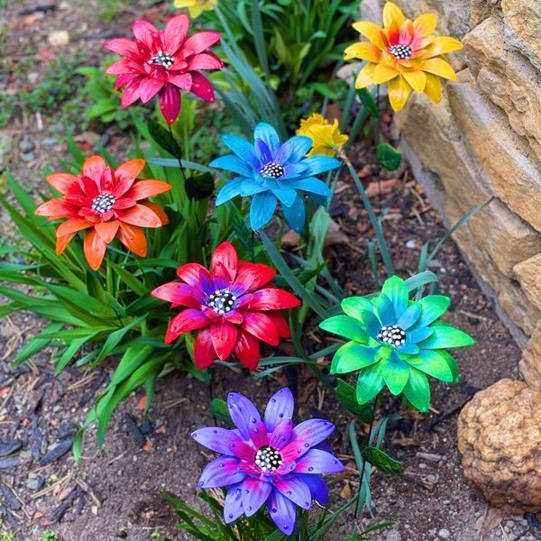 Gartendekoration Metallblumen