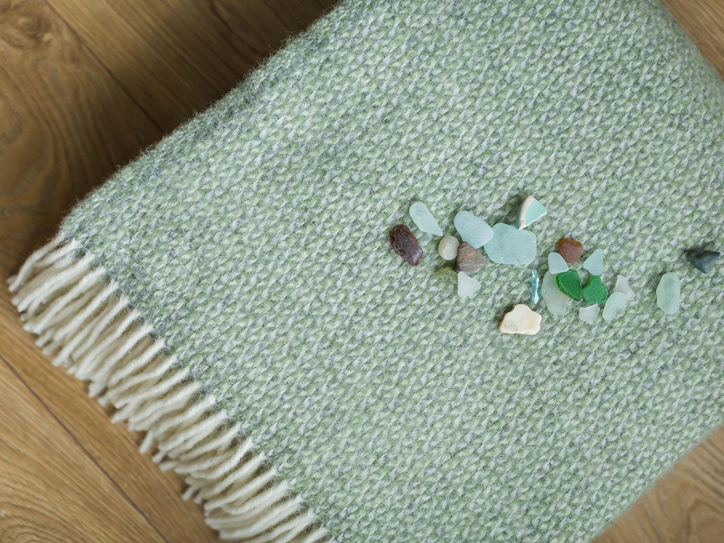 Illusion Pure New Wool Throw - Salbeigrün/Grau