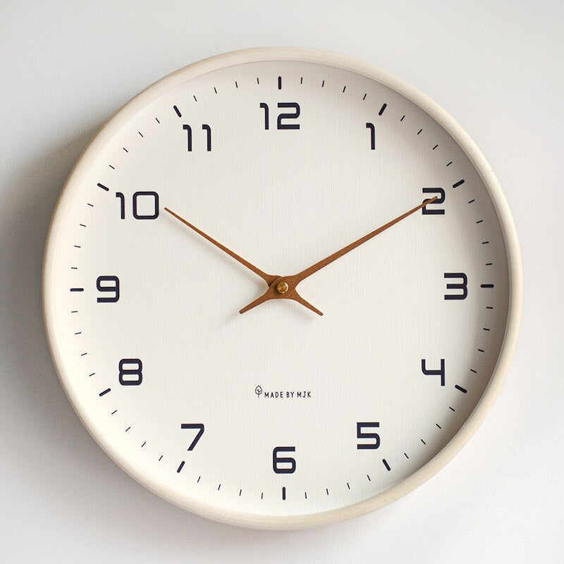 Skandinavische Holzwanduhr - Zeitloser Luxus & Design