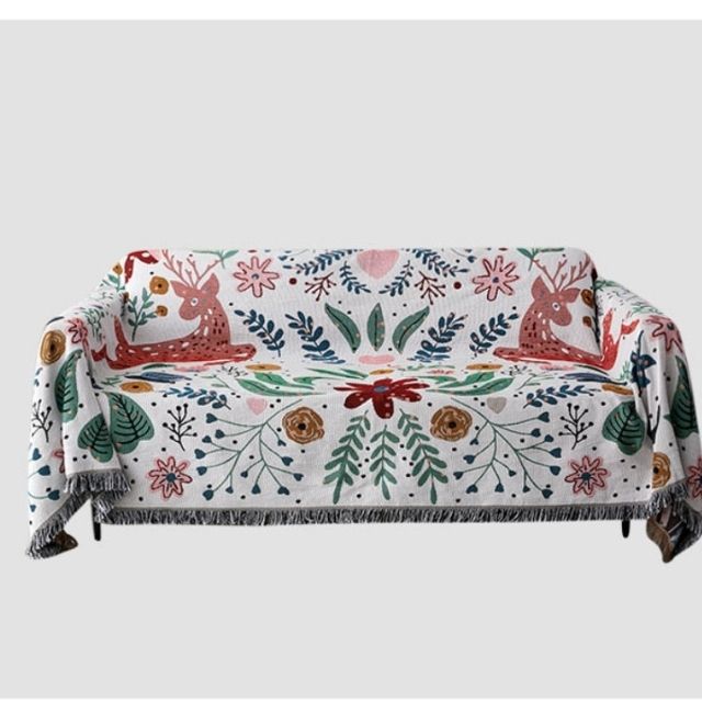 Kuscheldecke mit Fransen im Zauberwald-Design