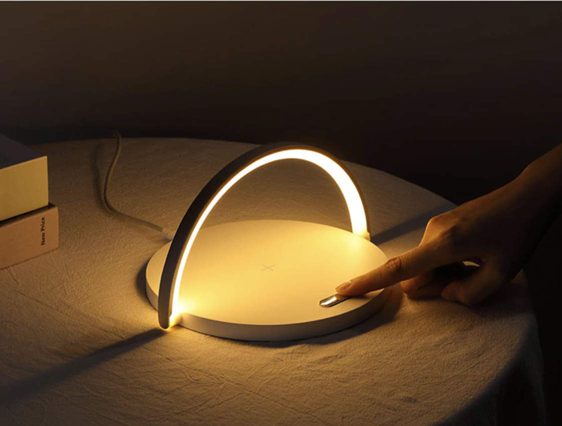 Bowlight Design™ - Stilvolle 3-in-1 Nachttischlampe mit Qi-Ladegerät