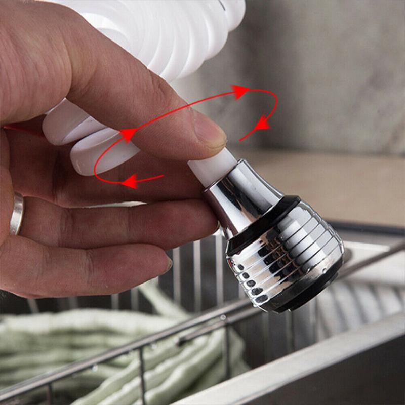 Wasser sparender Verlängerungsaufsatz für Wasserhähne mit ausziehbarem Design.