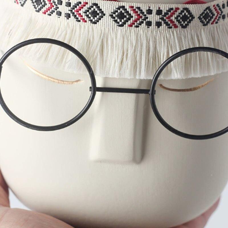 Sandsberg Keramik Blumentopf mit Brille & Stirnband | Modernes Design | Dekorative Pflanzenvase