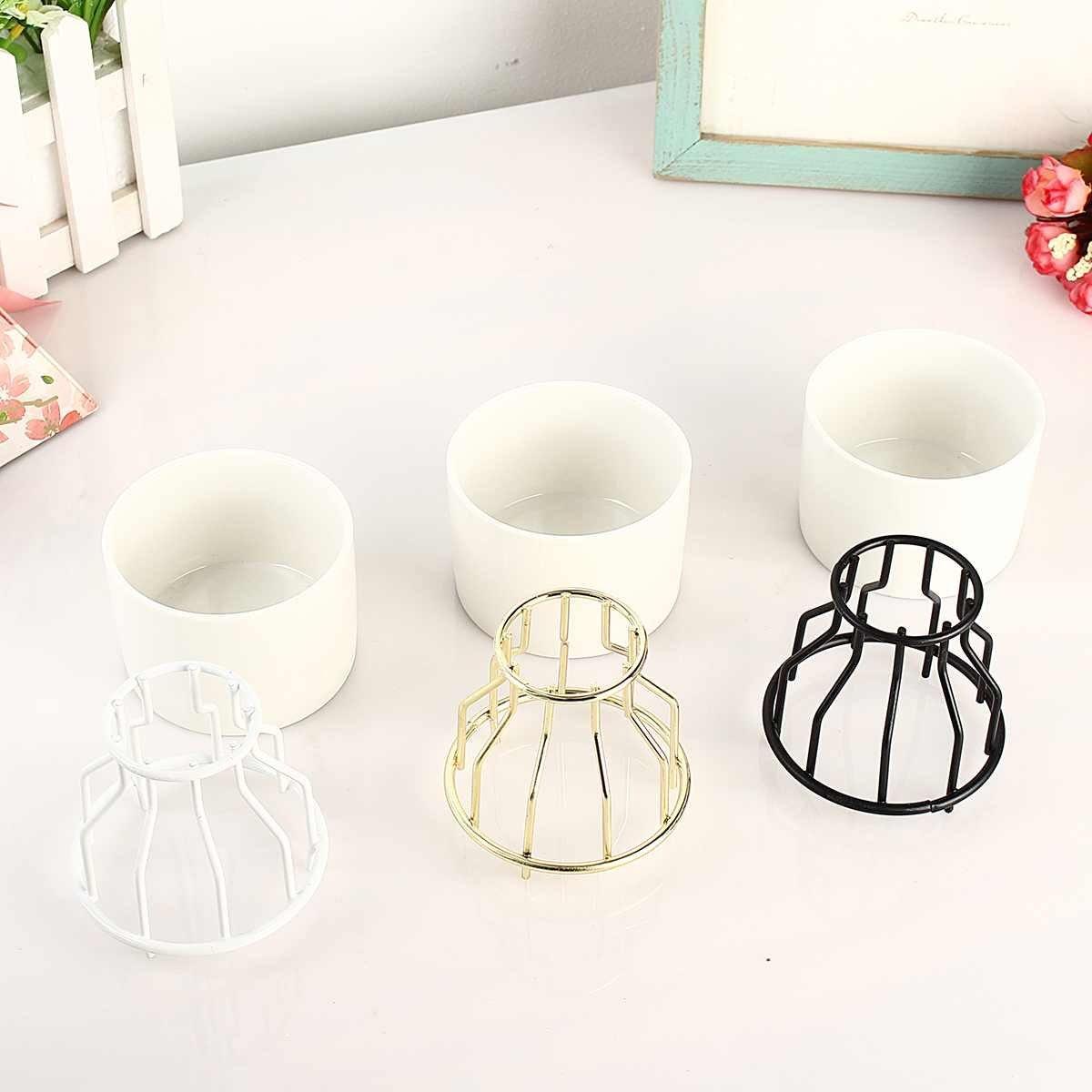 Sandsberg Eisen-Keramik Design Vase | Modernes Gittermuster | Elegante Dekoration | Für Wohnzimmer & Büro