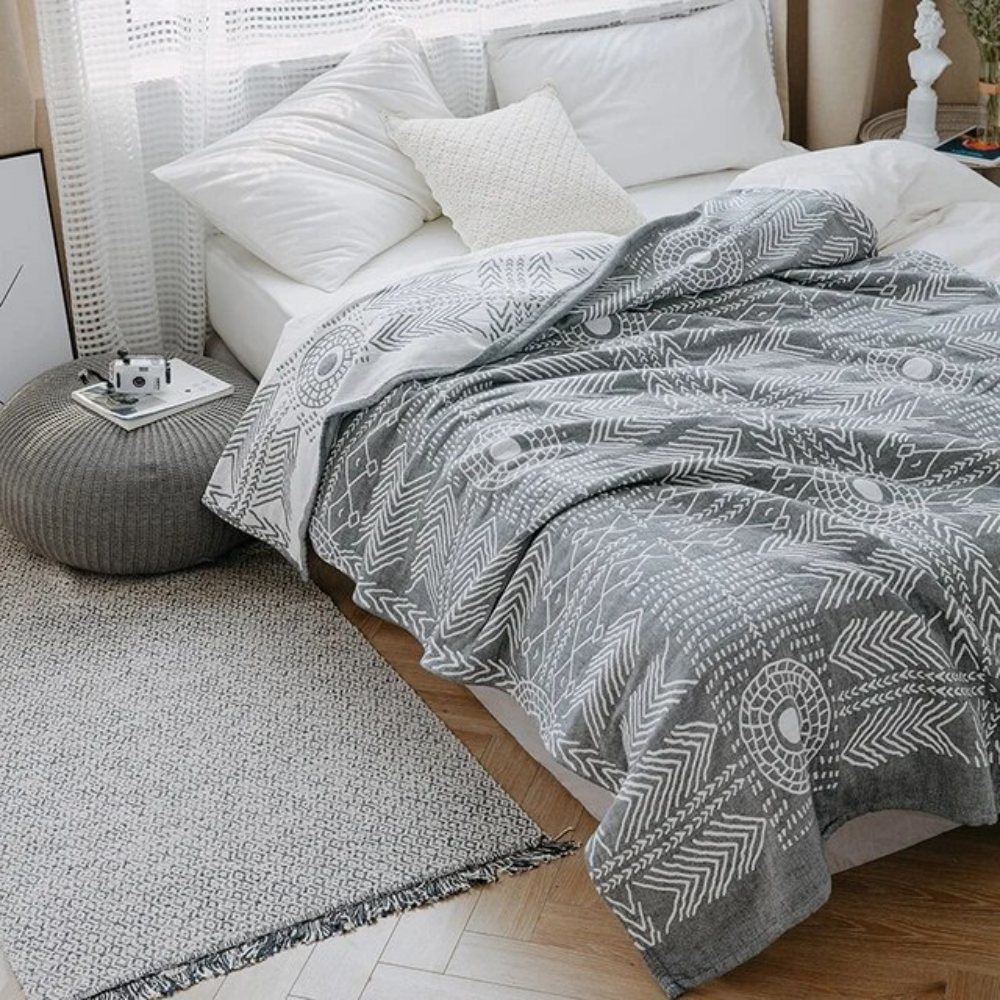 Atmungsaktive Decke mit böhmischem Blumenmuster