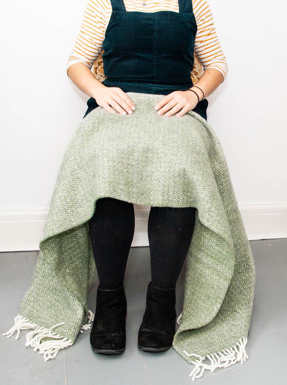 Illusion Pure New Wool Throw - Salbeigrün/Grau