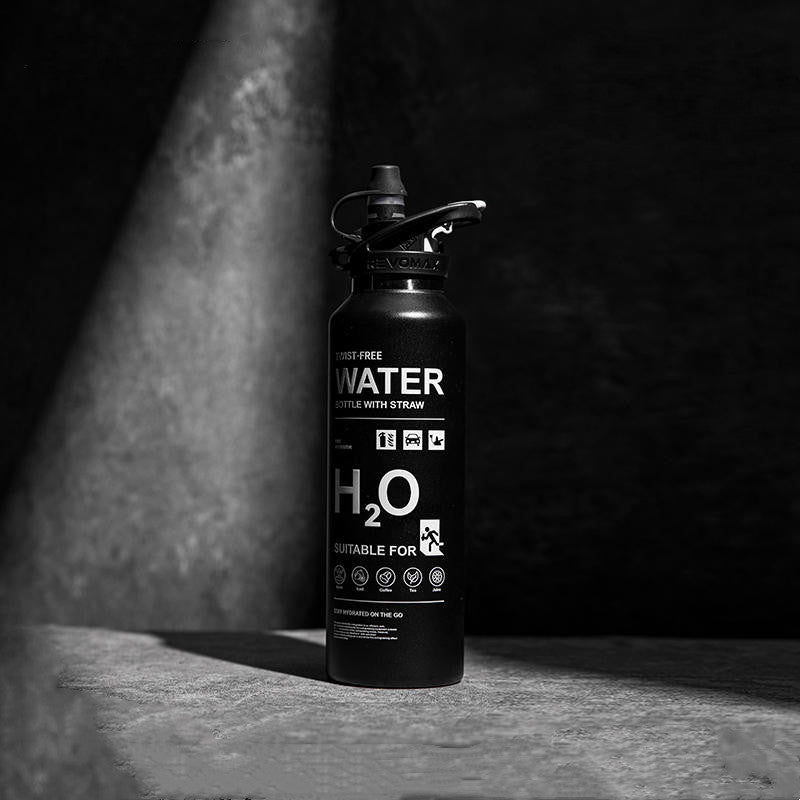 Sandsberg | Kreativer Feuerlöscher Fadenloser Sportstrohhalm Becher (592ml)