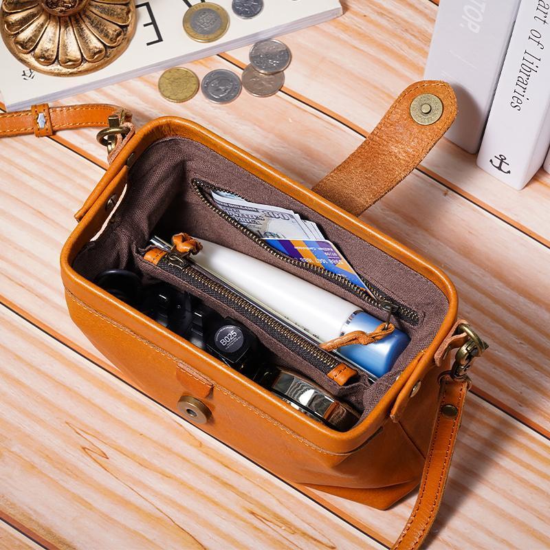 Handgemachte Retro-Tasche aus Leder