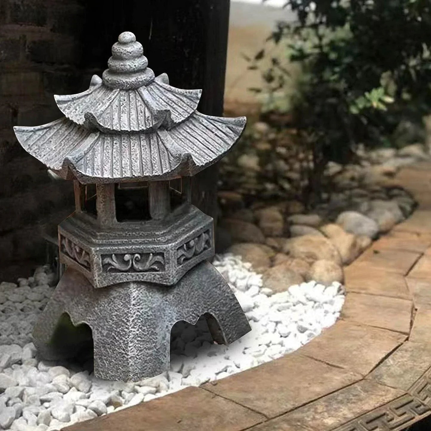 Japanische Gartenlaterne – Wetterfeste LED-Außenbeleuchtung für Zen-Gärten