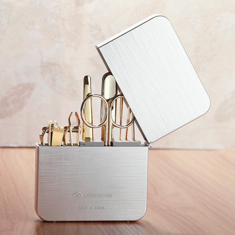 Sandsberg | 7-teilige Maniküre Set, mit 2 Nagelknipsern, Schönheitsschneider, Nagelfeile, Ohrenreiniger, für Fingernägel & Zehennägel