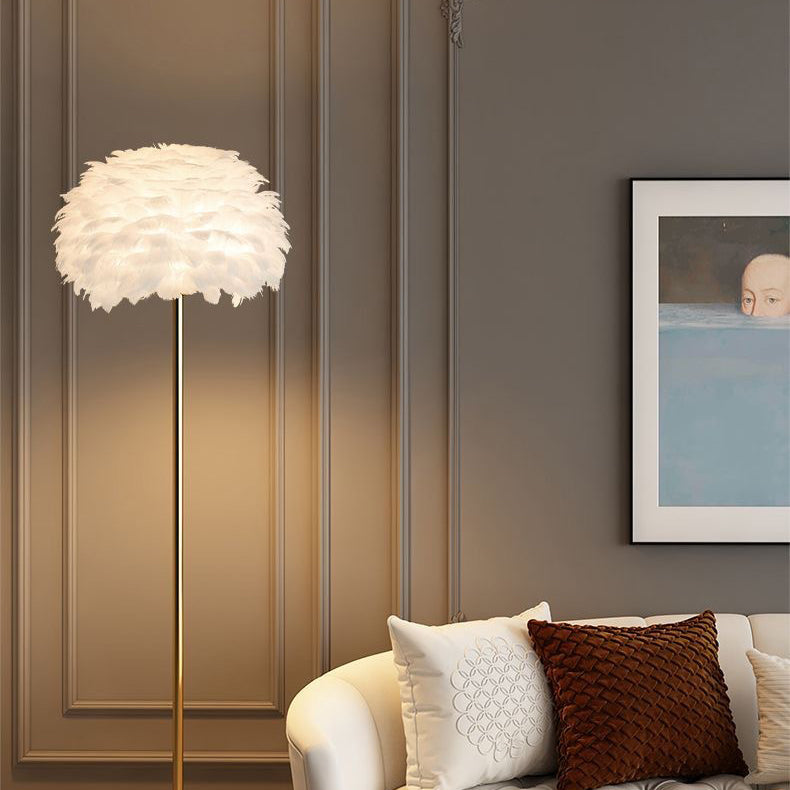 Zeitgenössische nordische Eisenfeder Kristall oval 1-Licht Stehlampe für das Wohnzimmer