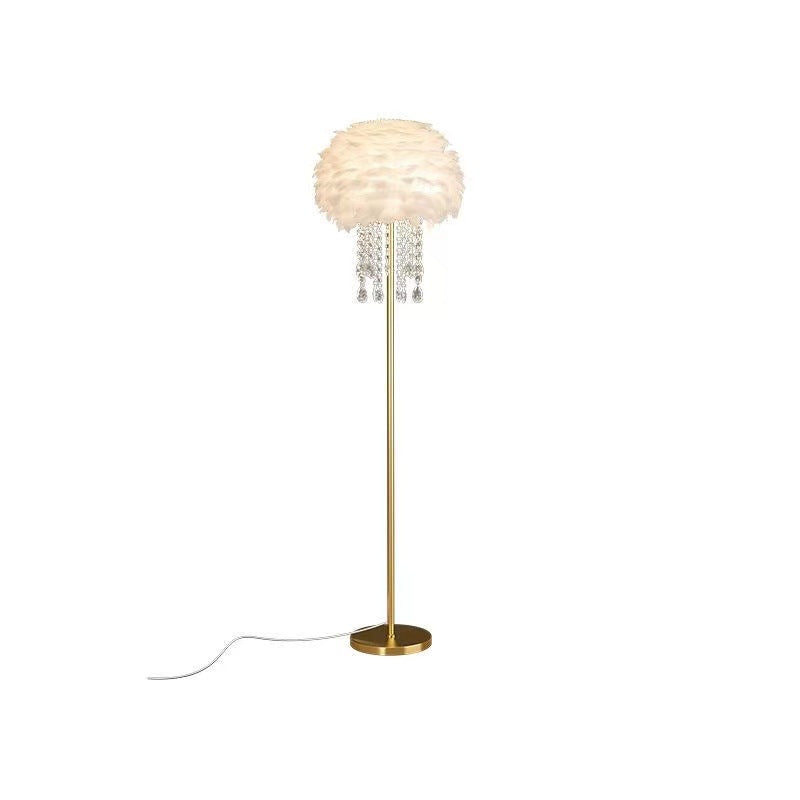 Zeitgenössische nordische Eisenfeder Kristall oval 1-Licht Stehlampe für das Wohnzimmer