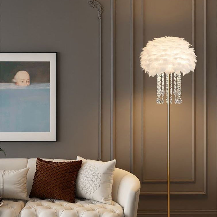 Zeitgenössische nordische Eisenfeder Kristall oval 1-Licht Stehlampe für das Wohnzimmer