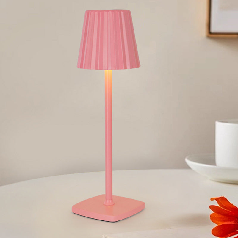 Zeitgenössische skandinavische wiederaufladbare Eisen Acryl Falten Zylinder LED Tischlampe Nachtlicht für Schlafzimmer