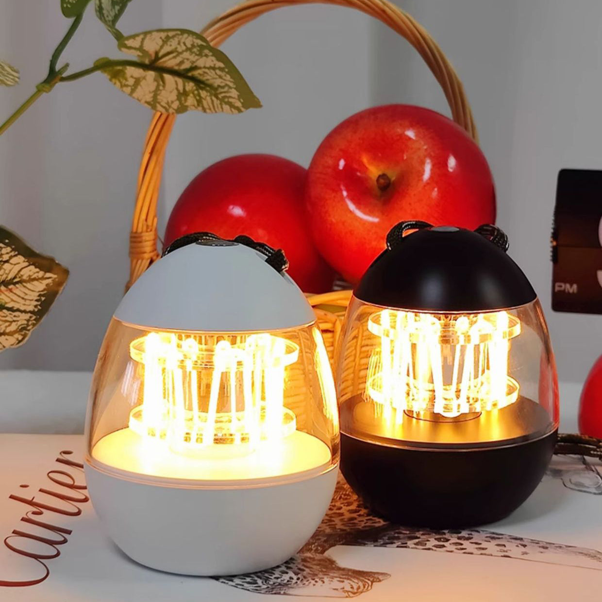 Zeitgenössische Retro wiederaufladbare Aluminium Acryl Eierhängende LED Tischlampe kleine Nachtlicht für Schlafzimmer