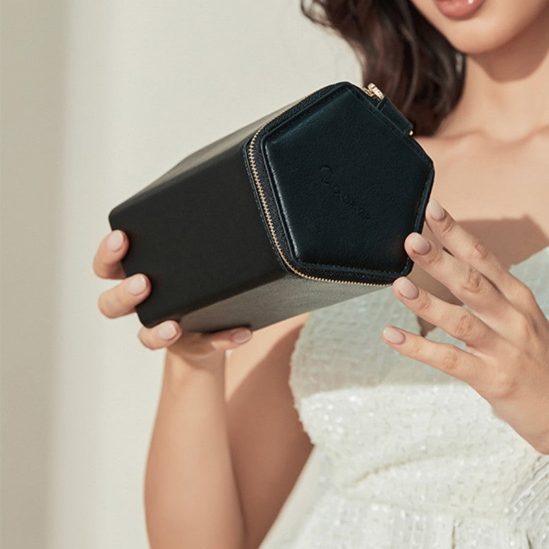 Sandsberg | Tragbares druckbeständiges Brillenetui mit großem Fassungsvermögen