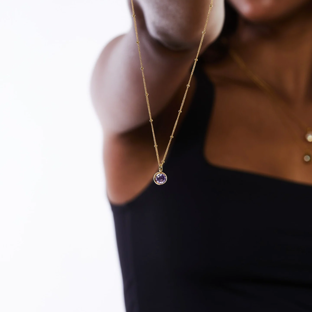 Aurora Geburtsstein-Halskette - Eine bezaubernde Verbindung