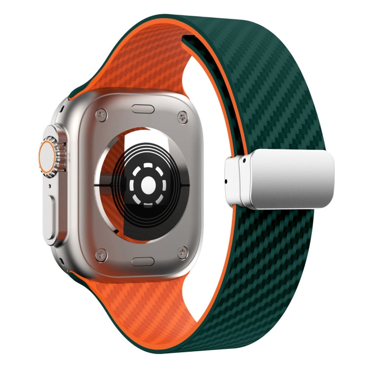 Sandsberg | Für Apple Watch Series 9 41mm Kohlefaser Magnetisch Silber Schnalle Uhrband (Dunkelgrün Orange)