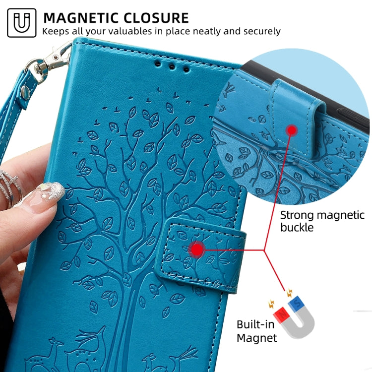 Sandsberg | Für Samsung Galaxy S23 5G Baum & Hirsch Prägung Leder Handyhülle (Blau)