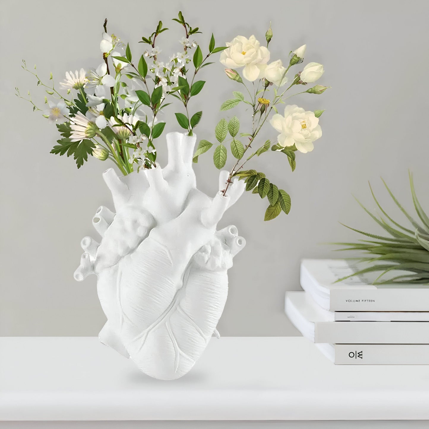 Herzförmige Harzblumenvase