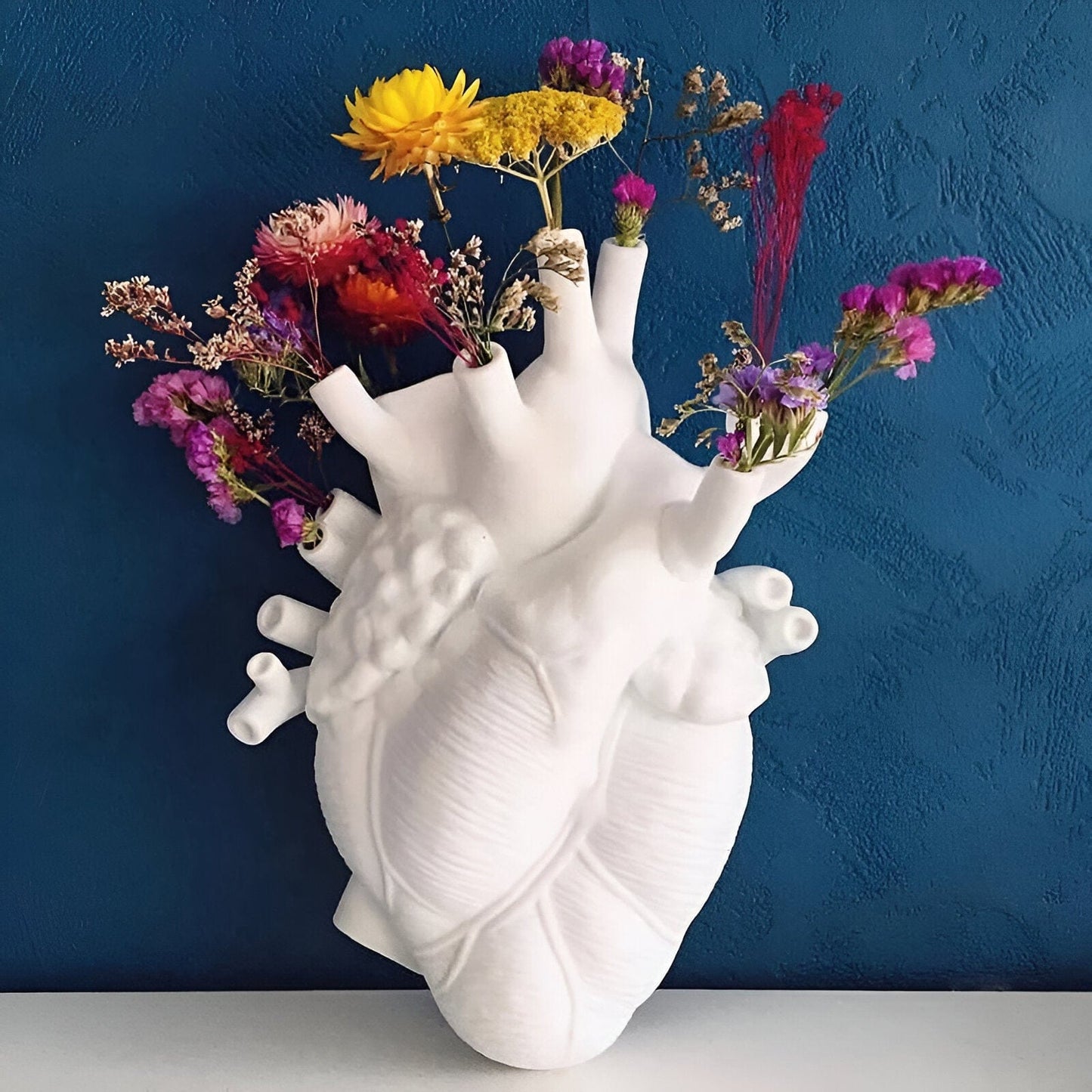 Herzförmige Harzblumenvase