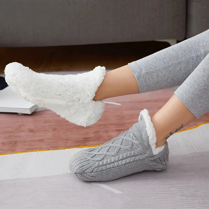 CozyGrip | Bequeme winterwarme Plüsch-Hausschuhe