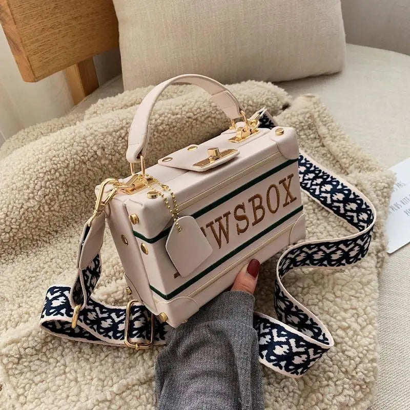 Retro Radio Box Stil Pu Leder Damen Handtasche Schultertasche Ketten Geldbörse Damen Umhängetasche Messenger Bag Klappenschultertasche