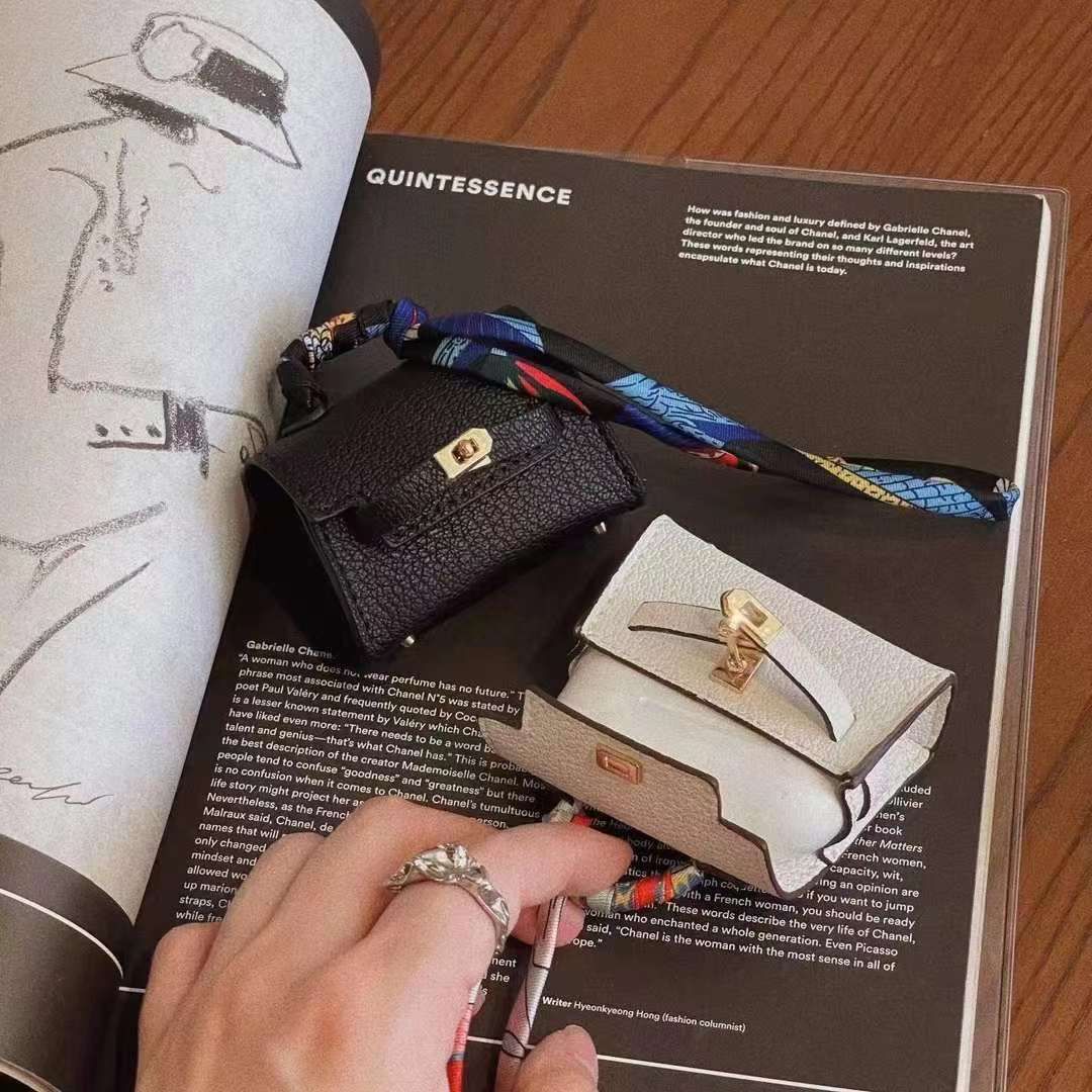 Sandsberg | Luxus Markentasche Stil Airpod-Hülle