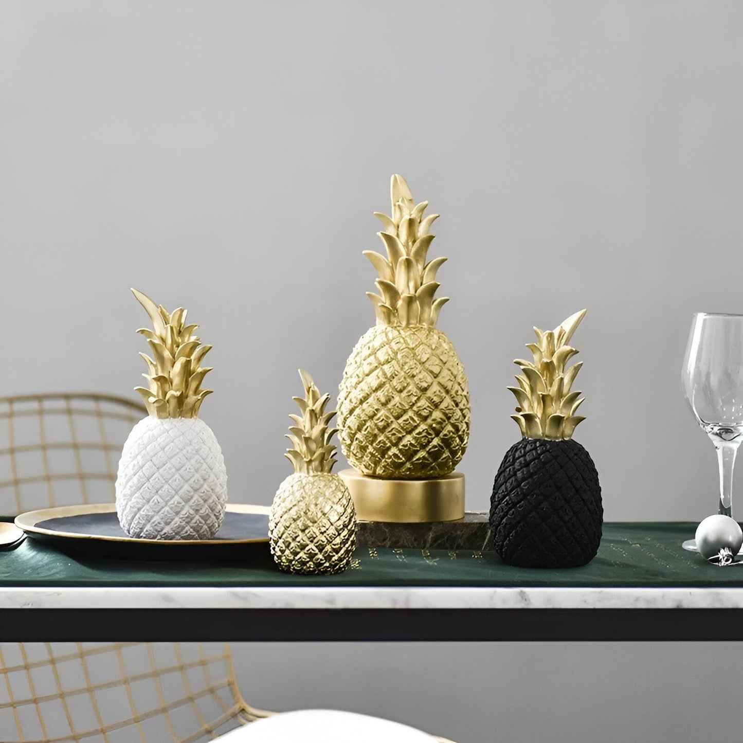Goldene Ananas Pflanzenornamente