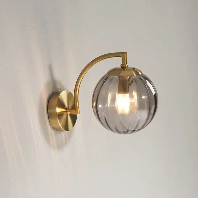 Sandsberg | Luxe Moderne Wandleuchte aus Glas – CrystalGlow