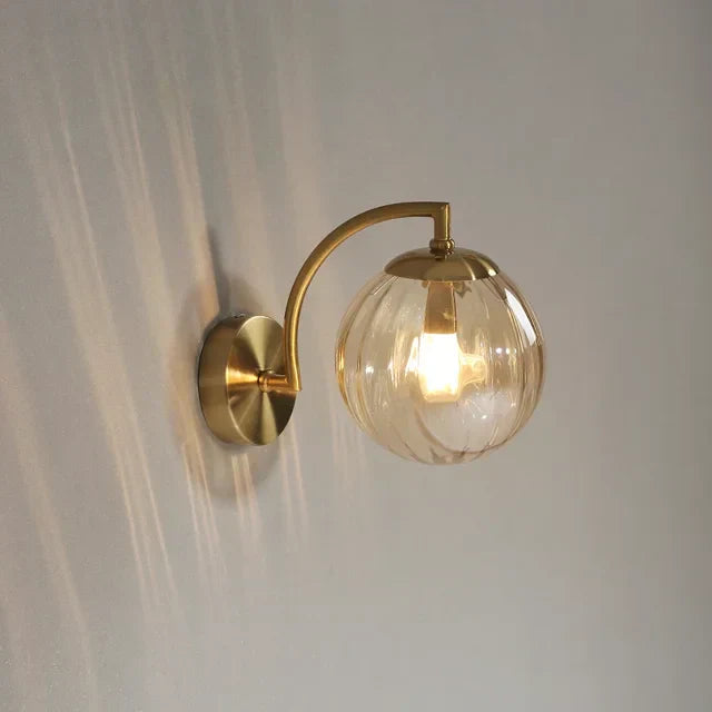 Sandsberg | Luxe Moderne Wandleuchte aus Glas – CrystalGlow