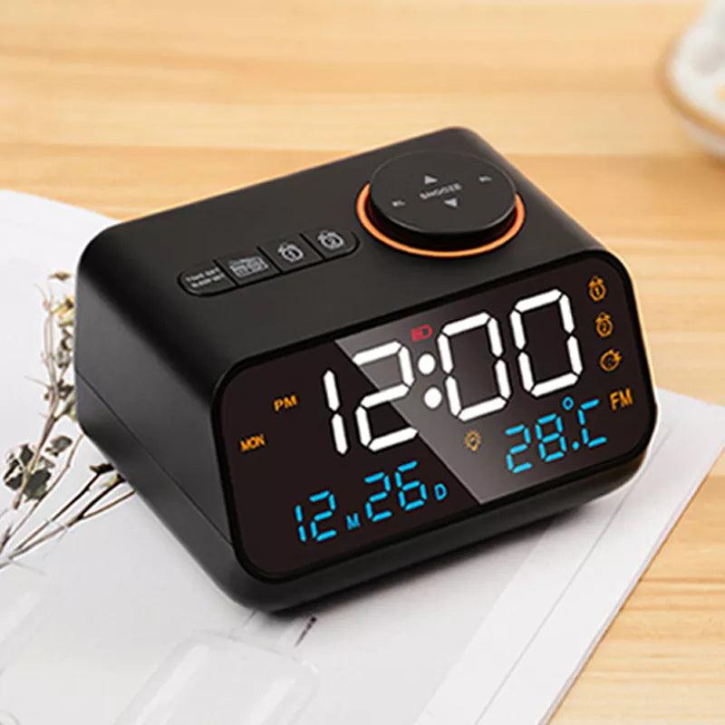 FM Radio, LED-Wecker und digitaler Tischkalender mit Temperatur, Thermometer und Feuchtigkeits-Hygrometer für die Nachtkommode Bliss