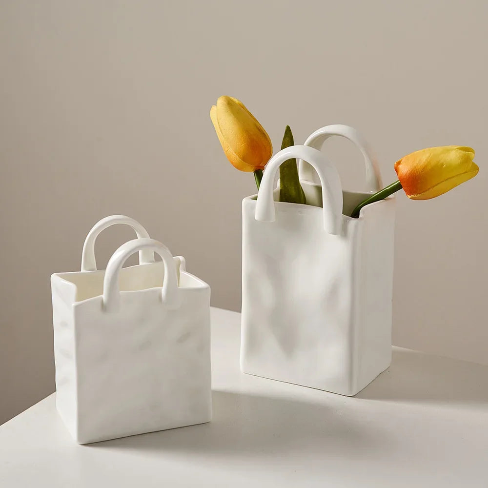 Einfache dekorative Handtaschenvase