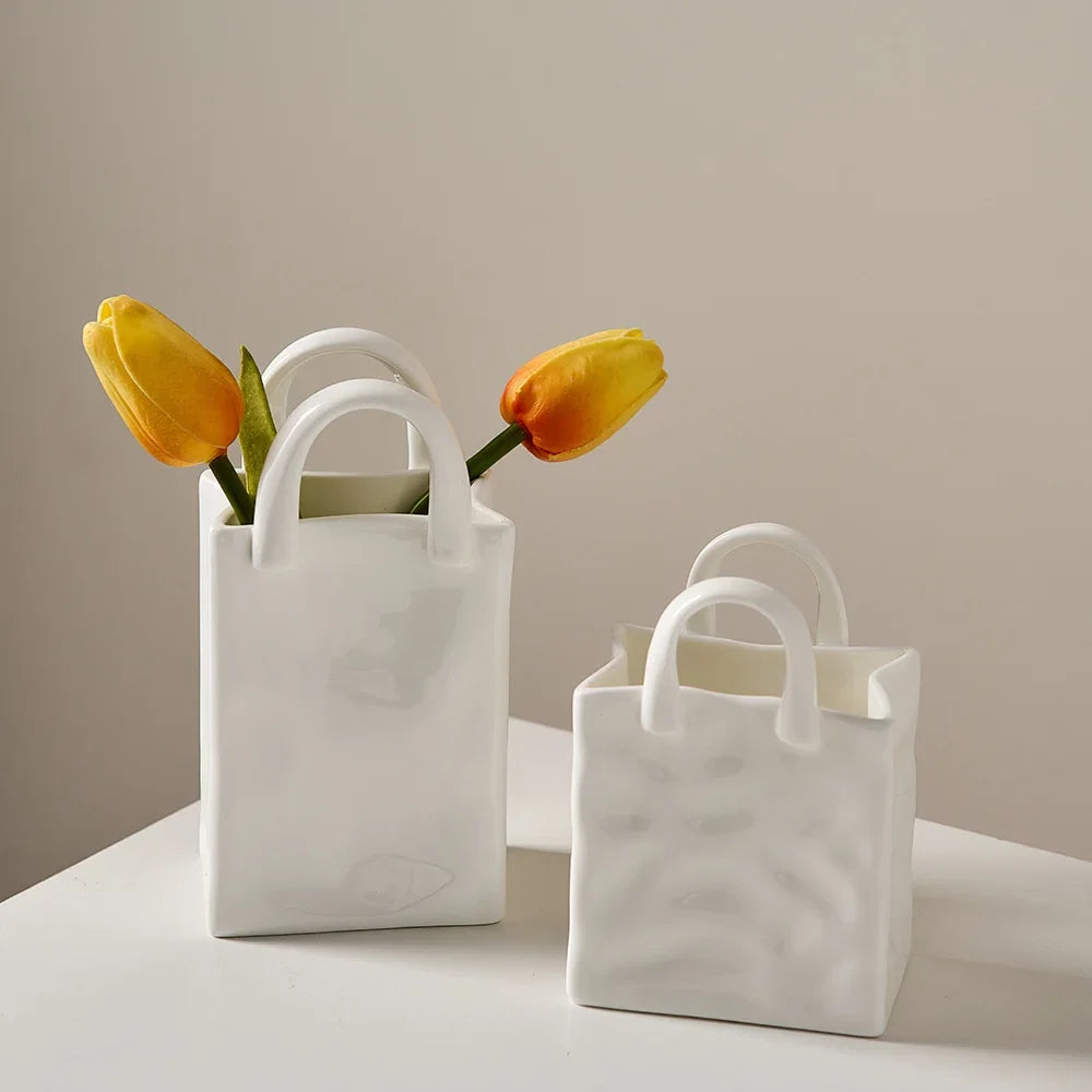 Einfache dekorative Handtaschenvase