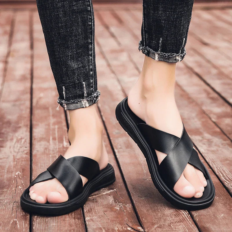 Sommer Männer Freizeit Hausschuhe Outdoor Atmungsaktive Strand Schuhe Rutschfest Flach Vulkanisierte Sandalen Schwarze Slip-ons
