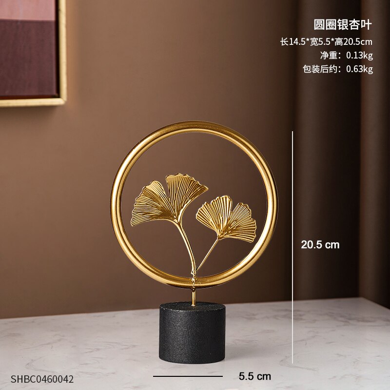 Goldene dekorative Tierstatue
