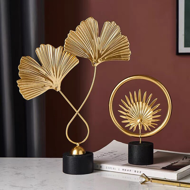 Goldene dekorative Tierstatue