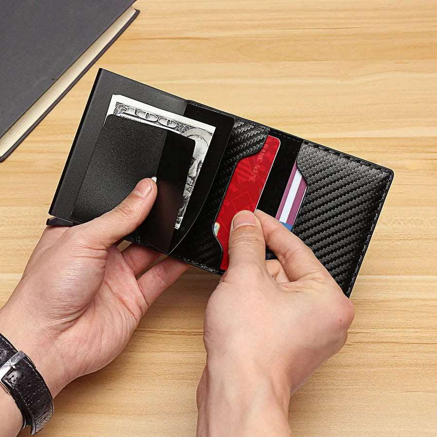 RFID-blockierende Kartenbrieftasche aus Karbonfaser